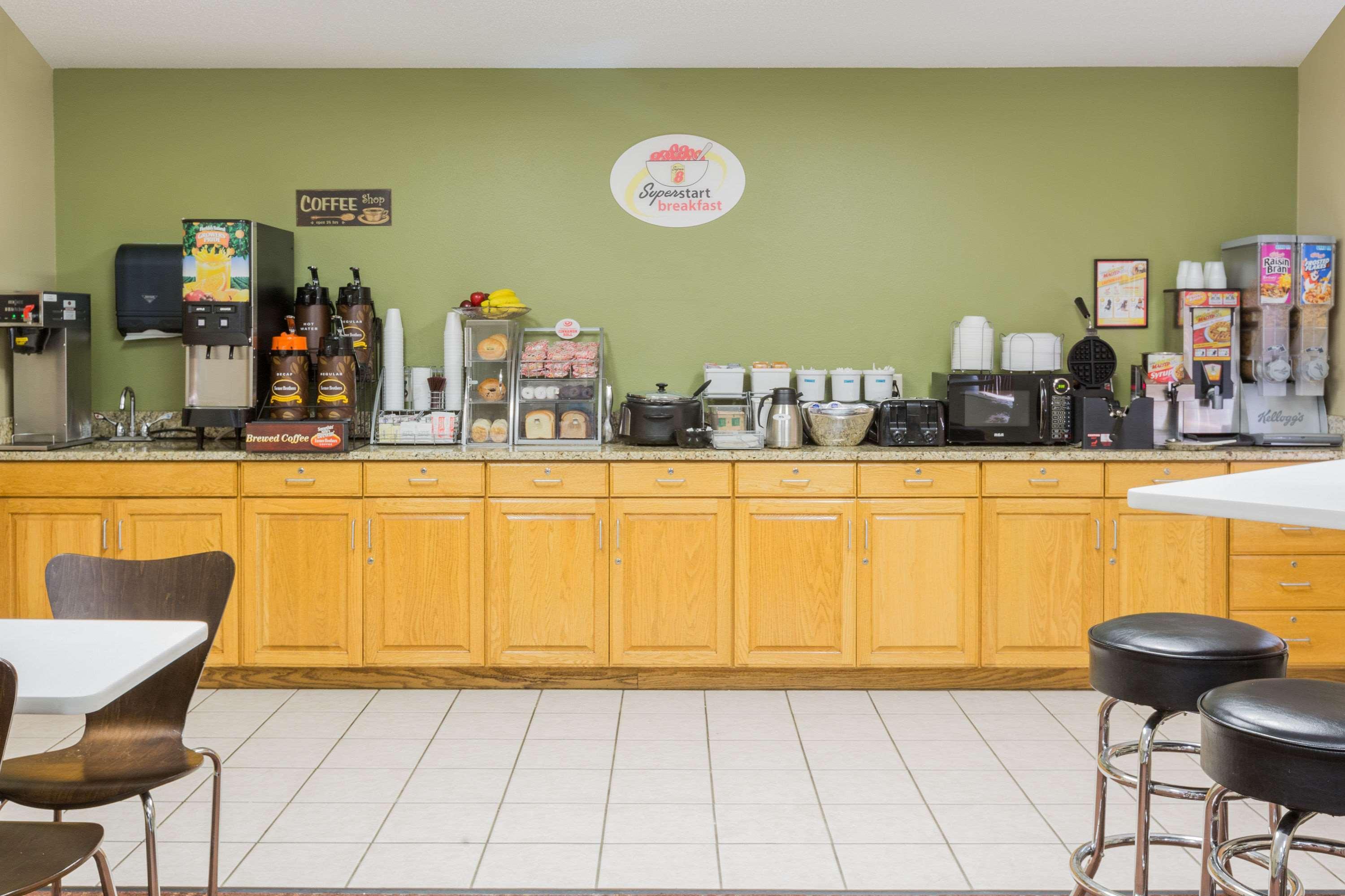 Super 8 By Wyndham Sioux Falls Luaran gambar